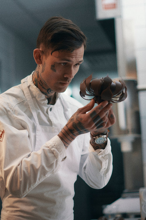 Porträt von Seb Pettersson, Konditor und Mitglied des Swedish Culinary Team, bekannt für die Arbeit mit Callebaut Schokolade 811 und 823.