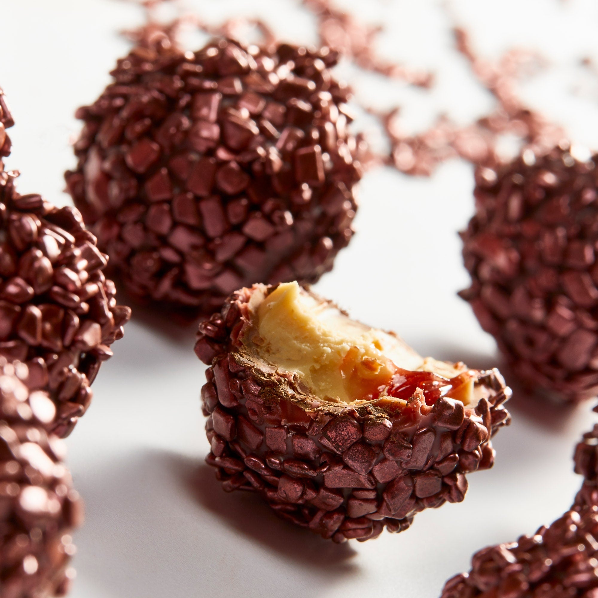 Chocolate Crispearls - Scarlet Metallic Flakes - Callebaut Shop