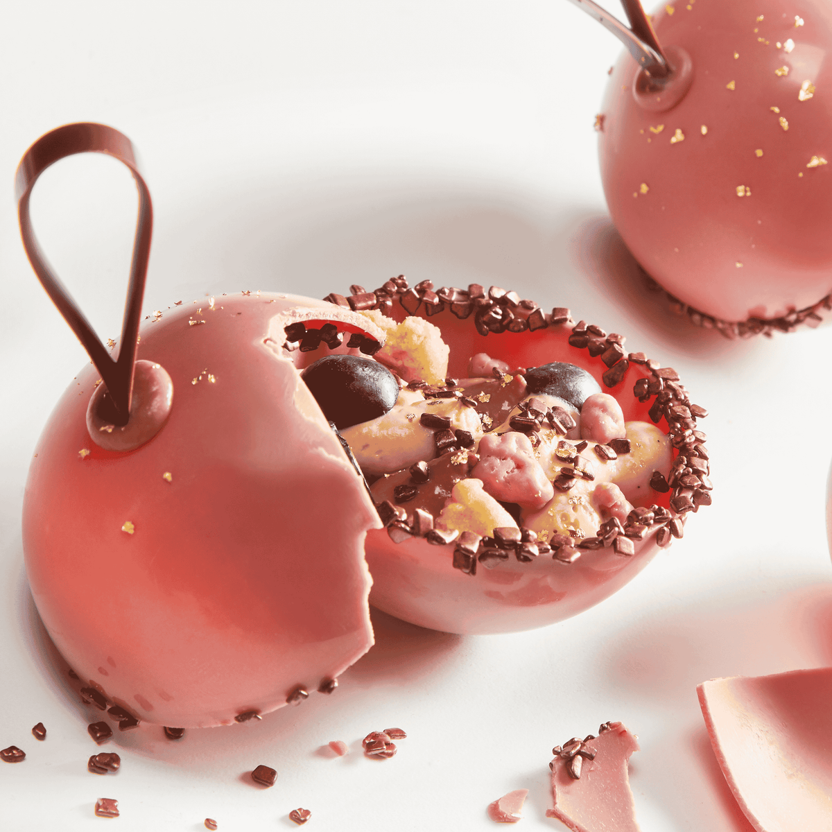 Chocolate Crispearls - Scarlet Metallic Flakes - Callebaut Shop