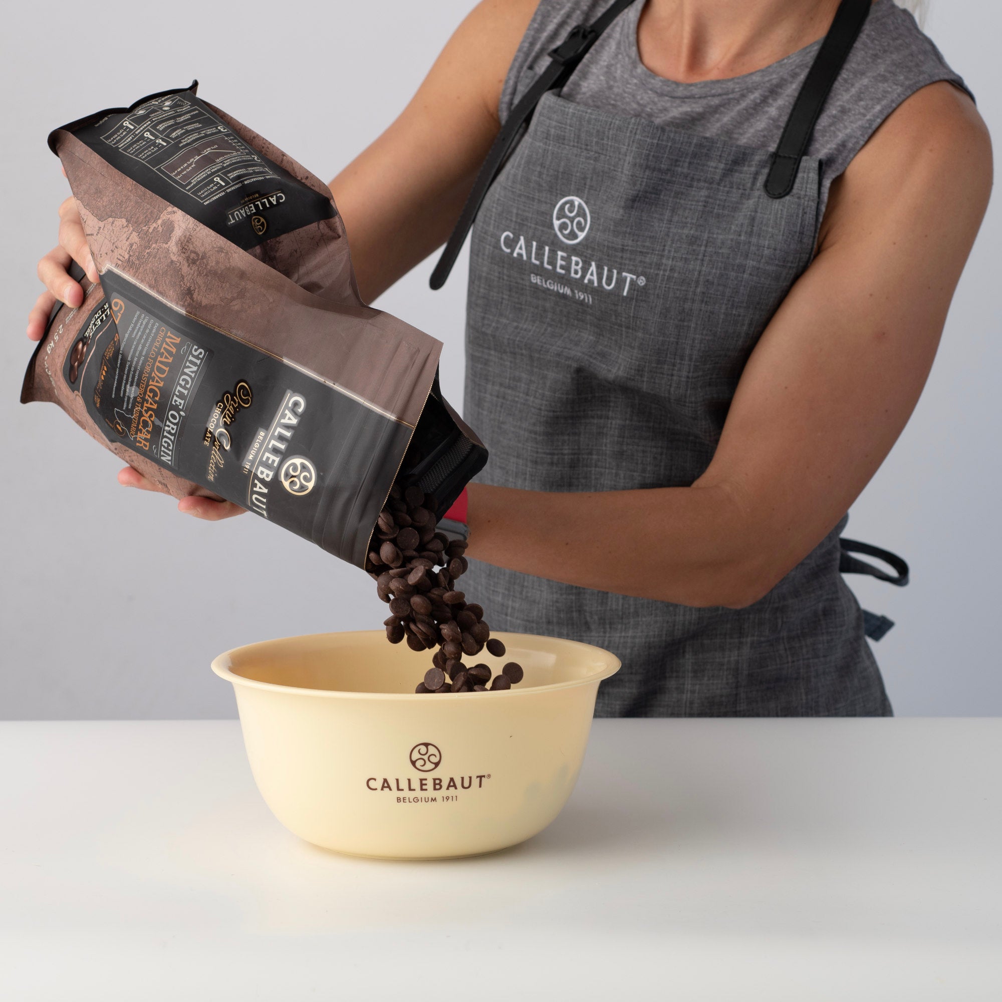 Dark Chocolate Callets: Single Origin Madagascar - Callebaut Shop