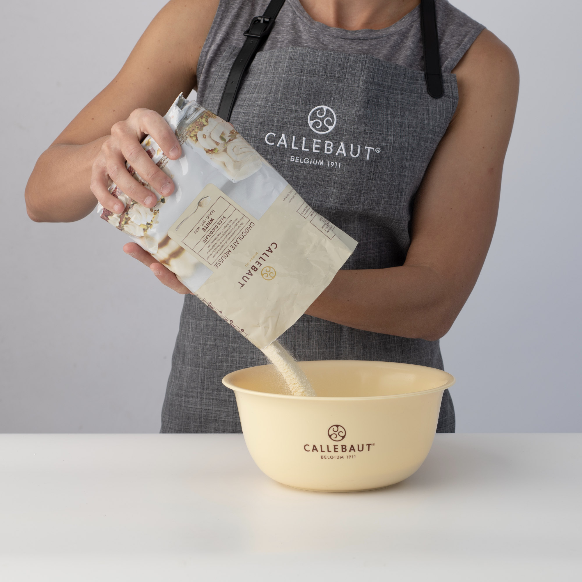 White Chocolate Ready to Use Mousse Mix 800g, , small